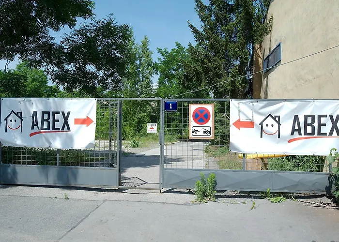 Abex אכסניה *